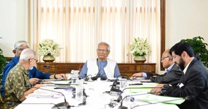 পুঁজিবাজার টেনে তুলতে বিদেশি বিশেষজ্ঞদের এনে সংস্কারের নির্দেশ প্রধান উপদেষ্টার